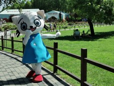 Puszczanie Baniek z Kicią Kocią